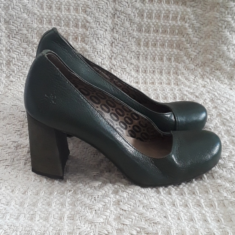NWOB Stylish Fly London Leather Heels Size 8